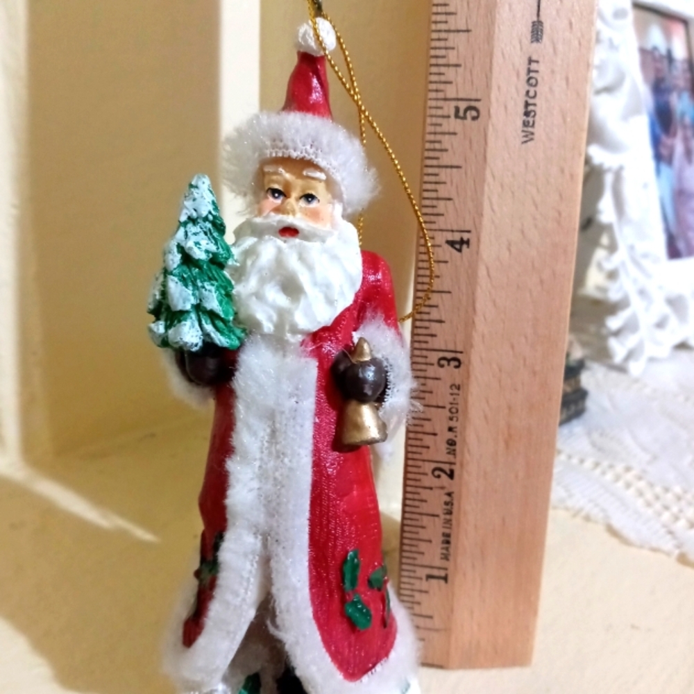 OXFORD ELITE CERAMIC SANTA FIGURINE